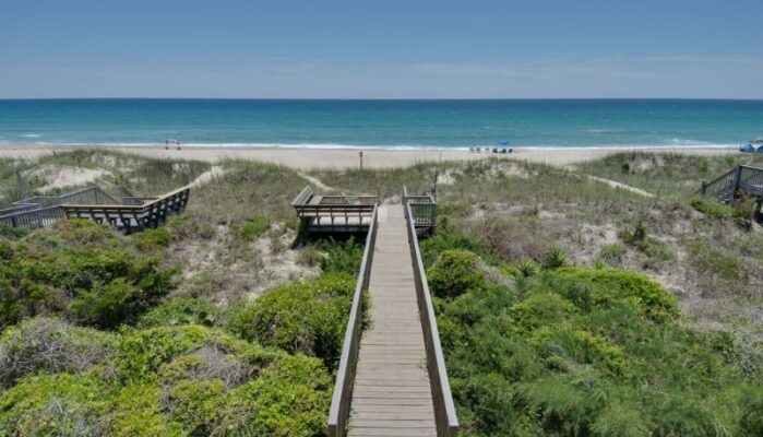 Vie Sur Mer II West | Emerald Isle Realty Featured Property of The Week