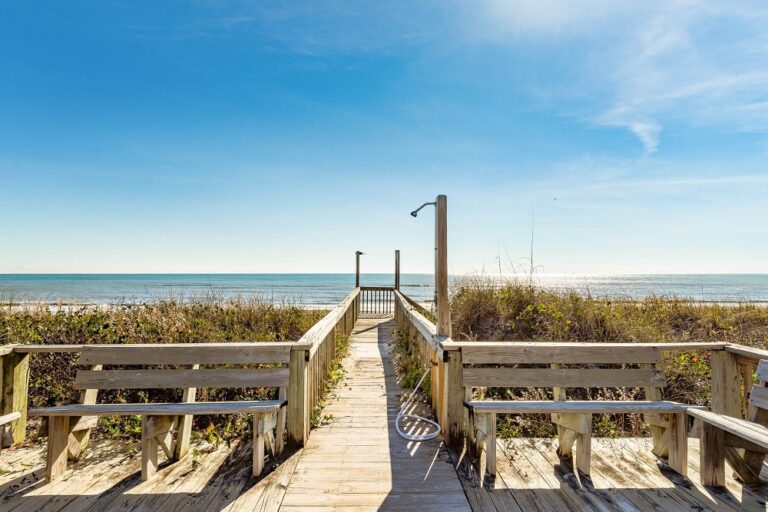 Carolina Clipper East - Emerald Isle Realty Featured Property of the Week